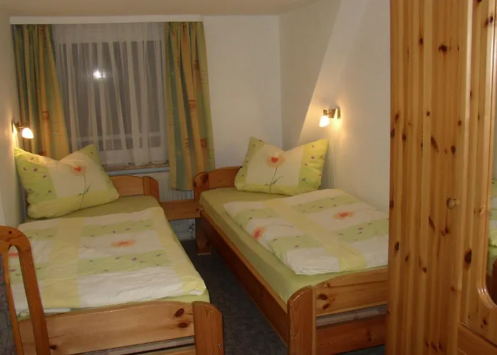 Gästehaus: Gästehaus Nis Puk und Ferienwohnungen